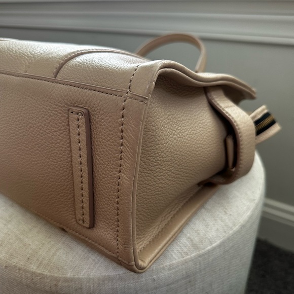 Marc Jacobs The Leather Medium Tote Bag in Twine - Picture 5 of 12